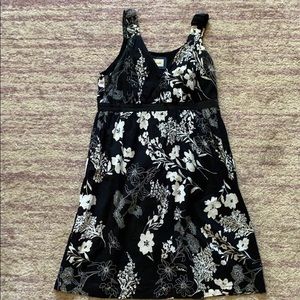 Emmelee floral dress, size M